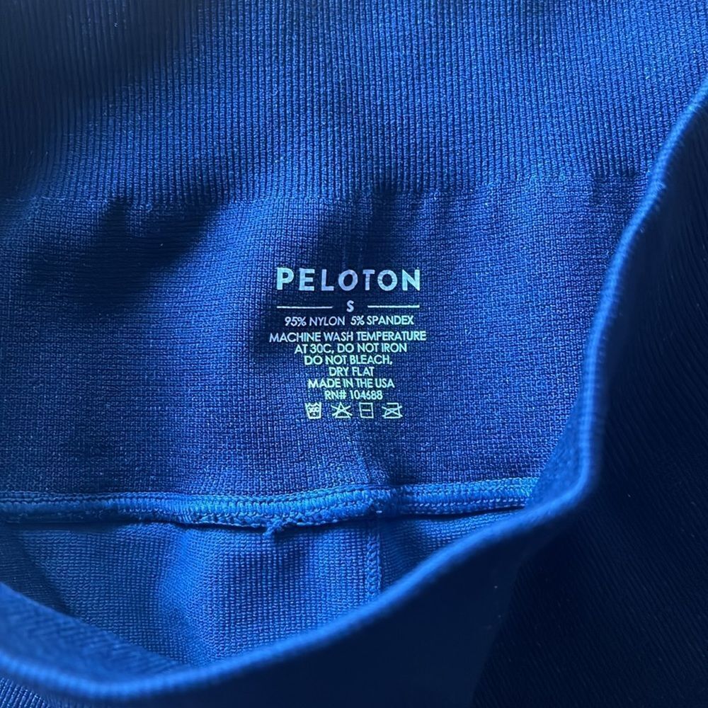 Excellent Like New Condition Women’s Peloton Seamless Logo Leggings Size Small — image 7 of 8